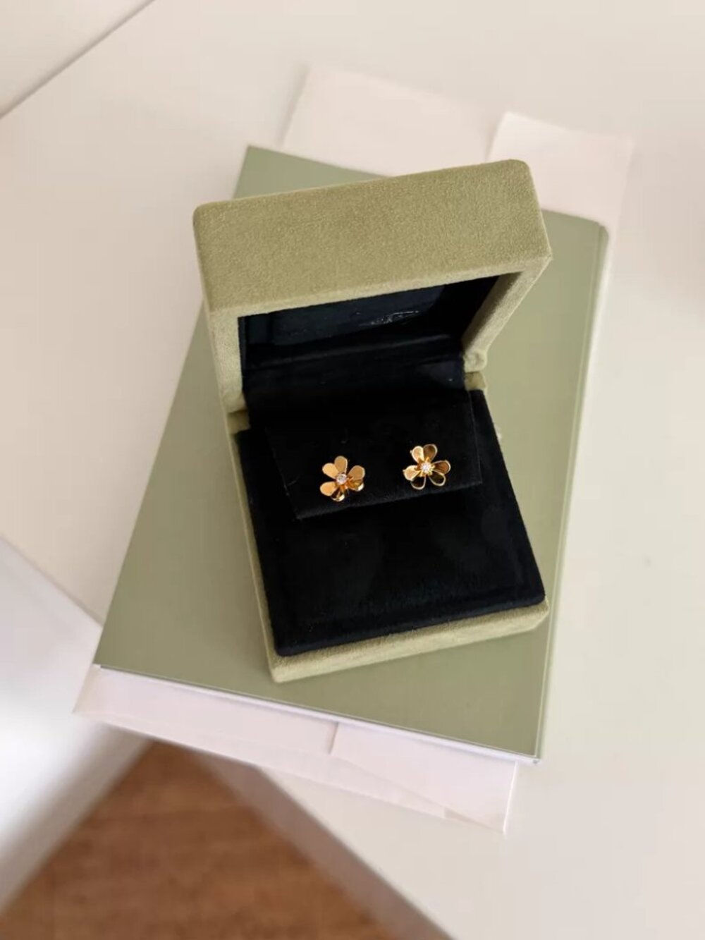 Van Cleef & Arpels earrings